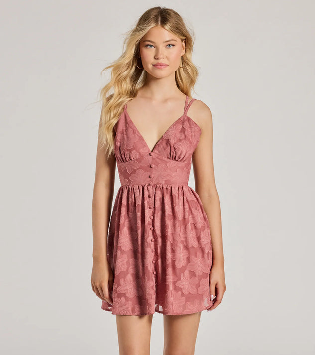 Feel confident and photo-ready in the Feeling Flirtatious Floral Button Skater Dress, a dark denim wash graduation dress perfect for 2025 ceremonies and parties.