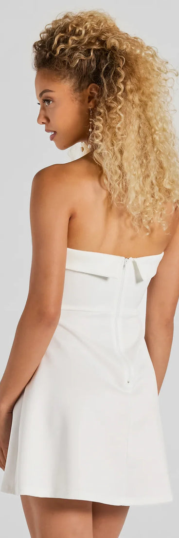 Soak up the season in the Sweet And Sassy Strapless Scuba Knit Skater Dress, a white sundress styled for easy days, outdoor plans, and everything in between.