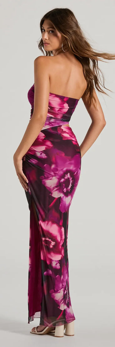 The Stunning Favorite Strapless Cutout Floral Maxi Dress is a stylish black floral dress featuring a fresh seasonal print and flattering design, perfect for garden parties, bridal showers, Valentine's Day celebrations, or everyday spring styling.