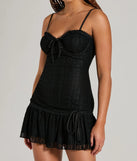 Step into winter chic with the Tempting Allure Sweetheart A-Line Lace Mini Dress, a black mini dress featuring an above-the-knee cut ideal for cocktail parties, festive gatherings, or clubwear.