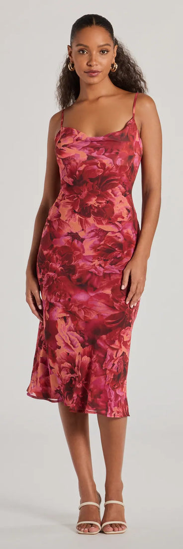 The midi dress length on the Looking Pretty In Floral Chiffon Midi Dress provides an elevated silhouette perfect for any party, occasion, or everyday styling.