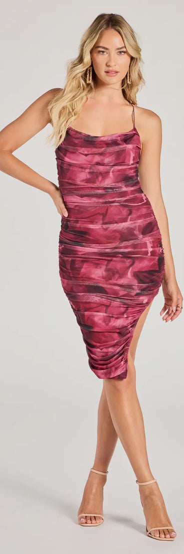 Celebrate the special day in the Artsy Essence Sleeveless Floral Abstract Mesh Midi Dress, a plum country wedding guest dress with soft, romantic details that blend charm and sophistication.