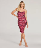 Celebrate the special day in the Artsy Essence Sleeveless Floral Abstract Mesh Midi Dress, a plum country wedding guest dress with soft, romantic details that blend charm and sophistication.