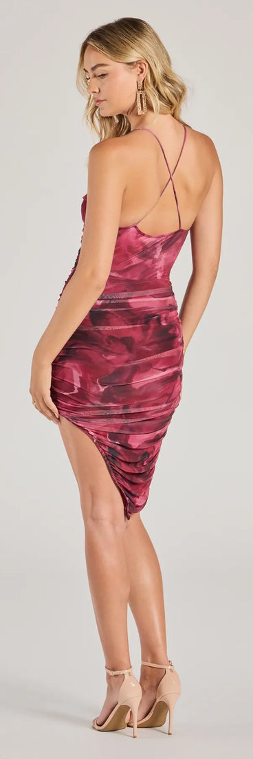 Celebrate the special day in the Artsy Essence Sleeveless Floral Abstract Mesh Midi Dress, a plum country wedding guest dress with soft, romantic details that blend charm and sophistication.