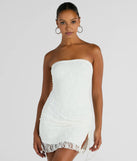 Step into seasonal chic with the Swoon Over You Strapless Lace Mini Dress, a white mini dress featuring an above-the-knee cut ideal for cocktail parties, festive gatherings, or clubwear.