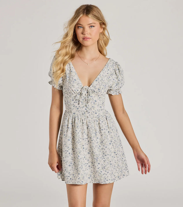 The Darling Babe Floral Woven Puff Sleeve Skater Dress is a mini dress that will make a statement with its short hemline and on-trend details to have you ready for any event!