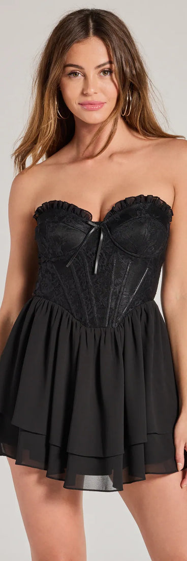 Keep it classic with the Dream Date Strapless Lace Corset Skater Dress, a feed-worthy pick from Windsor's black homecoming dress collection made to stop their scroll from pictures to the dance floor.