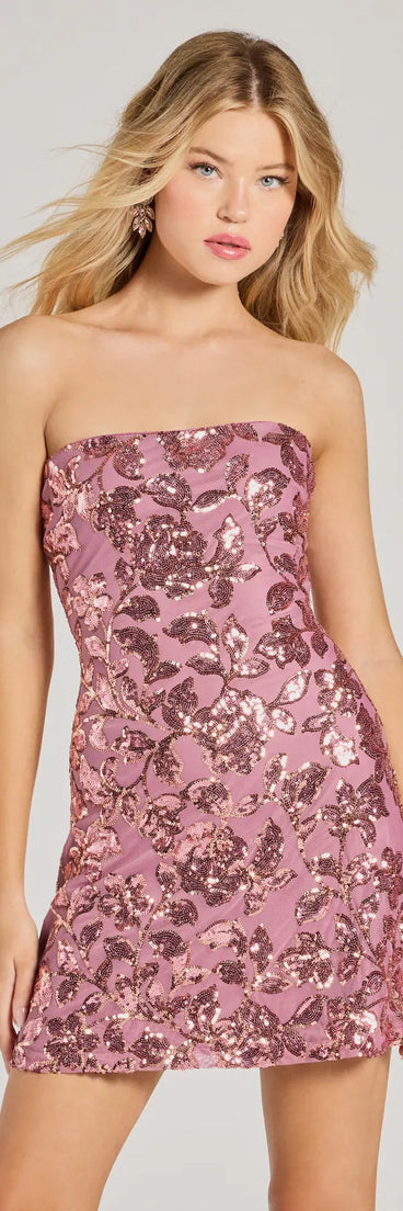 Turn heads in the beaming Brilliant Shimmer Floral Sequin A-Line Mini Dress, a stunning white sequin dress designed to add sparkle and elegance to your next night out or special occasion.