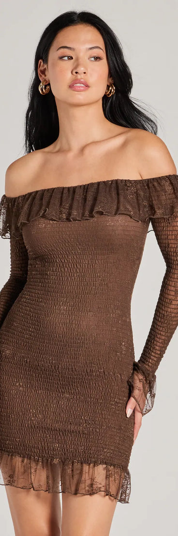 Step into seasonal chic with the Dreamy Darling Off-The-Shoulder Bodycon Mini Dress, a brown mini dress featuring an above-the-knee cut ideal for cocktail parties, festive gatherings, or clubwear.
