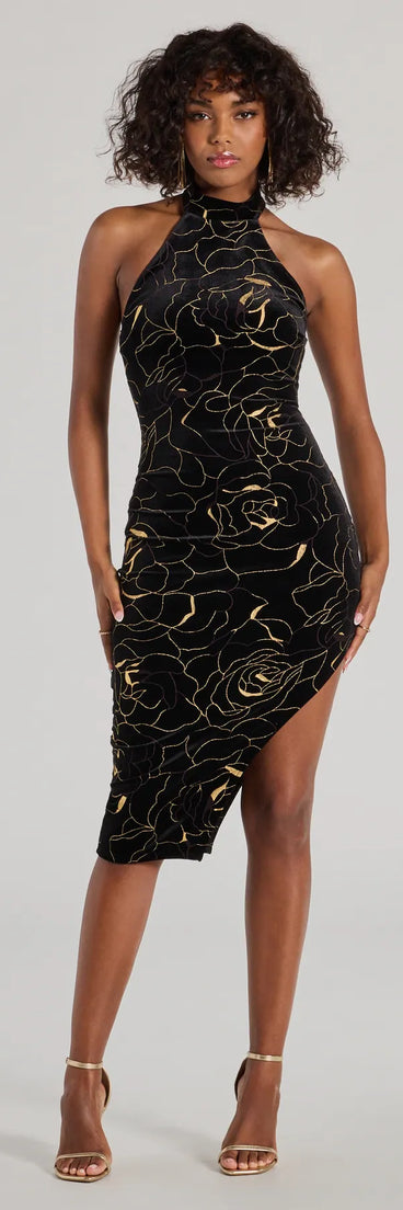 With its mid-calf hem and popular flattering fit, the Glam Up Foiled Floral Velvet Midi Dress in black nails the balance of trend and ease, redefining go-to midi dresses for any occasion.