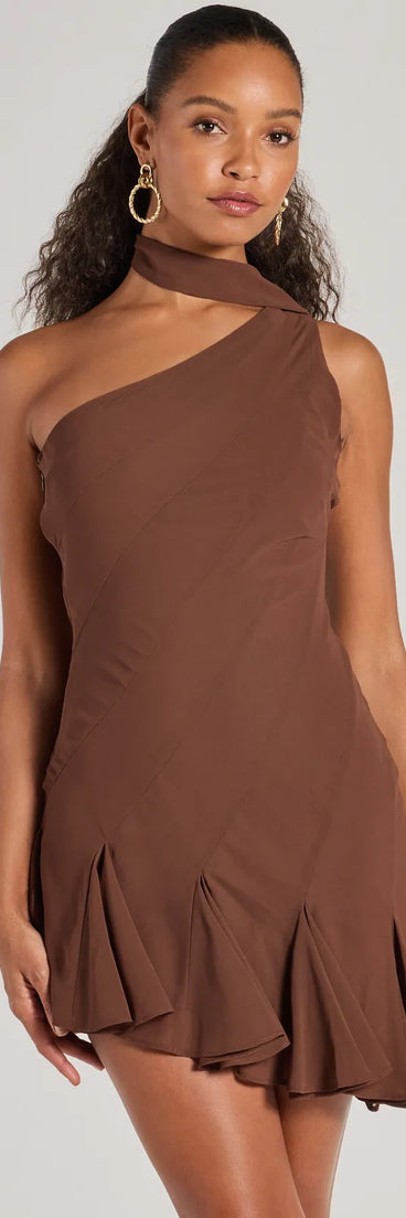 Step into seasonal chic with the Sleek And Elevated Chiffon Scarf Neck Mini Dress, a brown mini dress featuring an above-the-knee cut ideal for cocktail parties, festive gatherings, or clubwear.