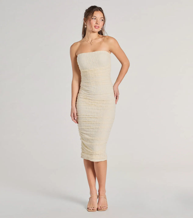 Step into milestone moments with the Lacey Affair Strapless Bodycon Midi Dress, a standout in ivory dresses perfect for birdal showers, Easter celebrations, and 2025 grad looks.