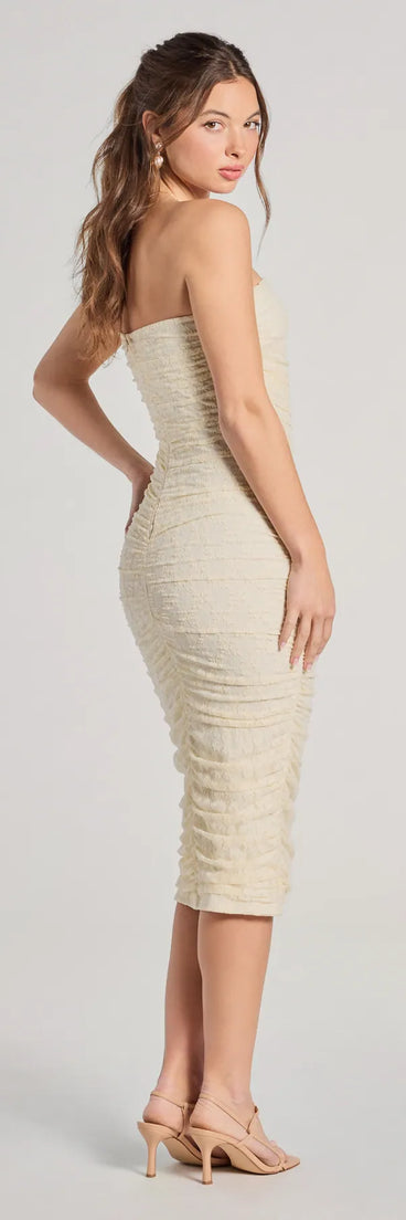 Flaunt your silhouette in the tight Lacey Affair Strapless Bodycon Midi Dress in ivory, a bodycon dress that empowers your look with bold style and effortless edge.