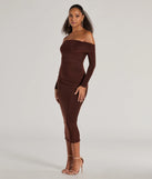With its mid-calf hem and popular flattering fit, the Casual Affair Long Sleeve Ruched Midi Dress in brown nails the balance of trend and ease, redefining go-to midi dresses for any occasion.