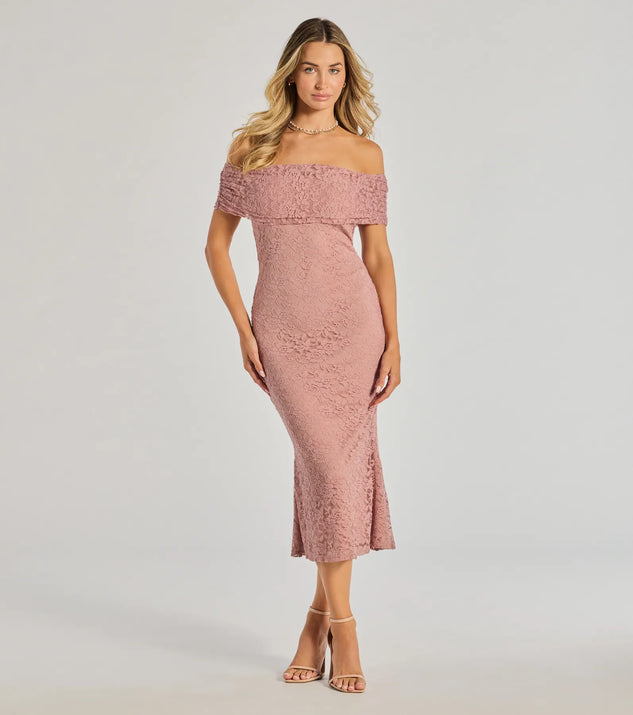 With its mid-calf hem and popular flattering fit, the Effortless Romance Lace Off-The-Shoulder Midi Dress in mauve nails the balance of trend and ease, redefining go-to midi dresses for any occasion.