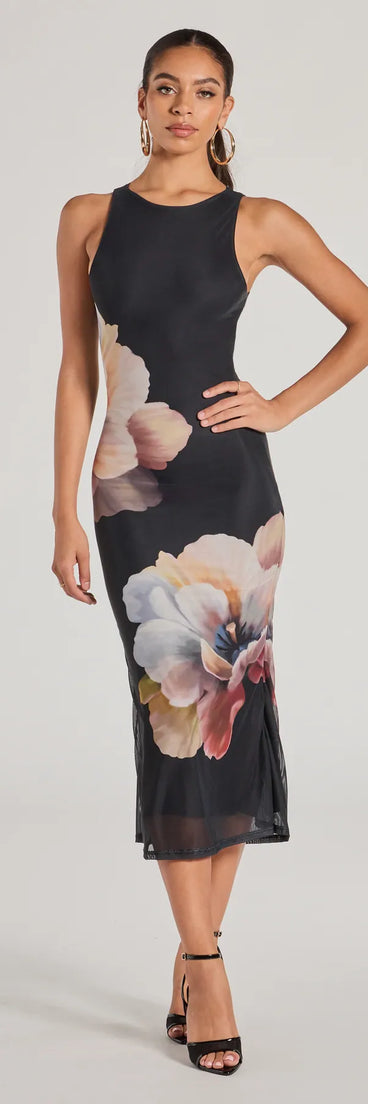 With its mid-calf hem and popular flattering fit, the Date Night Chic Floral Mesh Midi Dress in black nails the balance of trend and ease, redefining go-to midi dresses for any occasion.