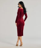 Own every entrance in the Enchanted Allure Velvet Corset Midi Dress, a burgundy party dress perfect for milestone birthdays and grad parties, or dancing through summer nights and unforgettable bachelorette celebrations.