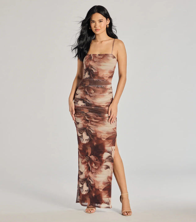Celebrate the special day in the Ravishing Florals High-Slit Ruched Maxi Dress, a brown country wedding guest dress with soft, romantic details that blend charm and sophistication.