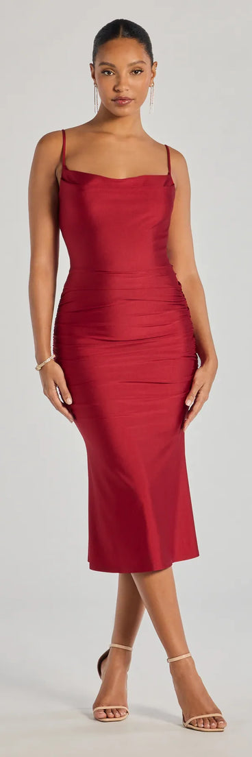 With its mid-calf hem and popular flattering fit, the Stunning Silhouette Ruched Knit Midi Dress in red nails the balance of trend and ease, redefining go-to midi dresses for any occasion.