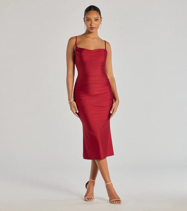 With its mid-calf hem and popular flattering fit, the Stunning Silhouette Ruched Knit Midi Dress in red nails the balance of trend and ease, redefining go-to midi dresses for any occasion.
