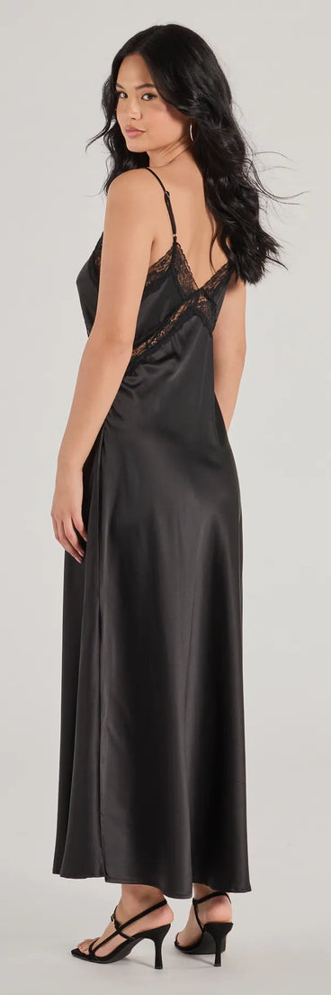 Feel instantly put-together in the Ethereal Beauty Satin and Lace Long Slip Dress in black, a summer wedding guest dress designed for confident style and all-out celebration.