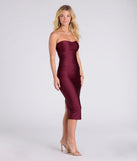 Make a bold statement in the Fabulous Allure Strapless Bodycon Midi Dress in raisin purple, the perfect spring dress for weddings, cocktail hours, nights out, and/or seasonal celebrations.