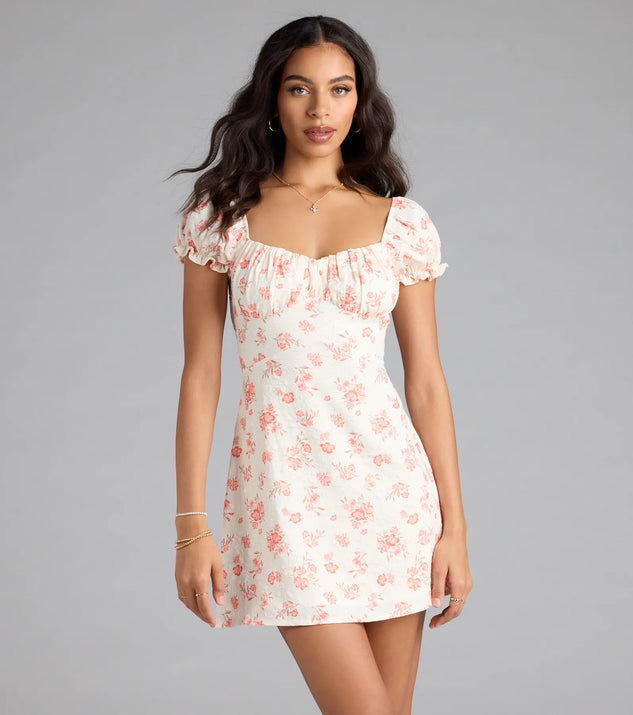 Shine with confidence, elegance, and standout style in the Floral Bliss A-Line Bow Mini Dress—a ivory graduation dress designed with a fresh silhouette and the latest trends.