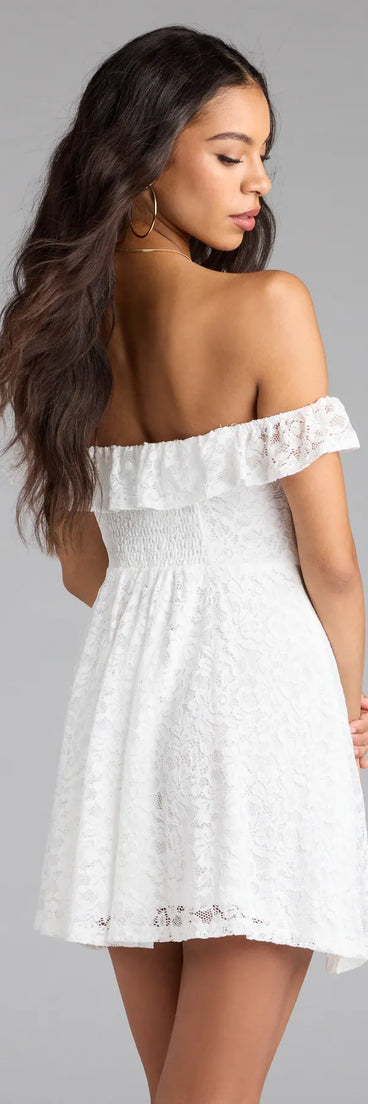 Shine with confidence, elegance, and standout style in the Sweet And Sultry Corset Lace Skater Dress—a white graduation dress designed with a fresh silhouette and the latest trends.