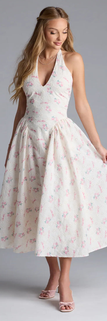 Step into milestone moments with the Sunny Daze Charm Halter V-Neck Floral A-Line Midi Dress, a standout in ivory dresses perfect for birdal showers, Easter celebrations, and 2025 grad looks.