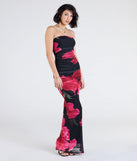 Make a bold statement in the Perfect Petals Strapless Floral Maxi Dress in black, the perfect summer dress for weddings, cocktail hours, nights out, and/or seasonal celebrations.