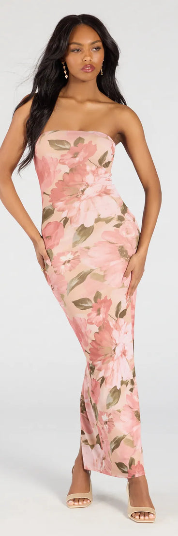 Celebrate the special day in the Major Beauty Floral Satin Strapless Maxi Dress, a natural country wedding guest dress with soft, romantic details that blend charm and sophistication.