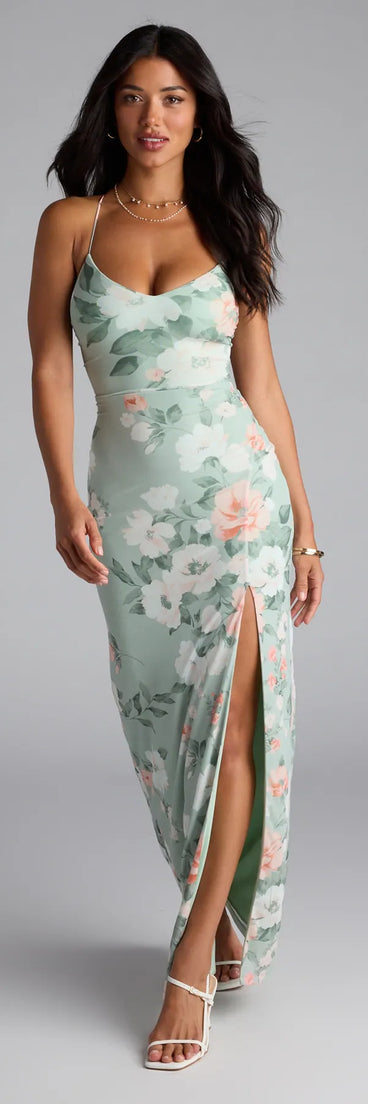 Soak up the season in the Laced-Up Masterpiece Floral Slit Maxi Dress, a sage green sundress styled for easy days, outdoor plans, and everything in between.
