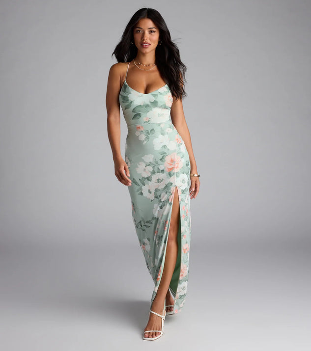 Soak up the season in the Laced-Up Masterpiece Floral Slit Maxi Dress, a sage green sundress styled for easy days, outdoor plans, and everything in between.