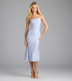 Feel instantly put-together in the Chic Masterpiece Low Back Lace Midi Dress in light blue, a summer wedding guest dress designed for confident style and all-out celebration.