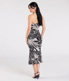 With its mid-calf hem and popular flattering fit, the Tropical Mood Strapless Midi Dress in taupe nails the balance of trend and ease, redefining go-to midi dresses for any occasion.