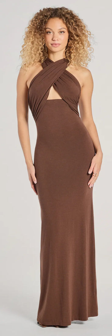 Make a bold statement in the Chic Update Convertible Ruched Long Dress in brown, the perfect summer dress for weddings, cocktail hours, nights out, and/or seasonal celebrations.