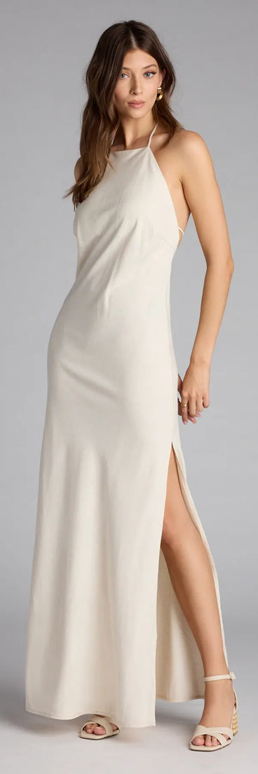 Style your seasonal looks with the Coastal Chic Linen Halter Maxi Dress, a trend-right, natural fall dress designed for any plan on your calendar with new and unqiue details.