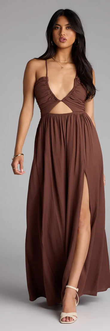 Style your seasonal looks with the Eyes On You Lace-Up Slit Maxi Dress, a trend-right, brown fall dress designed for any plan on your calendar with new and unqiue details.