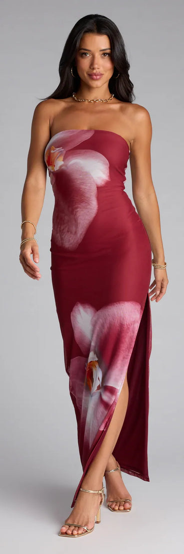 The All Eyes On The Floral Maxi Dress is your new go-to burgundy dress—effortless, versatile, and made to update your fall style in seconds.