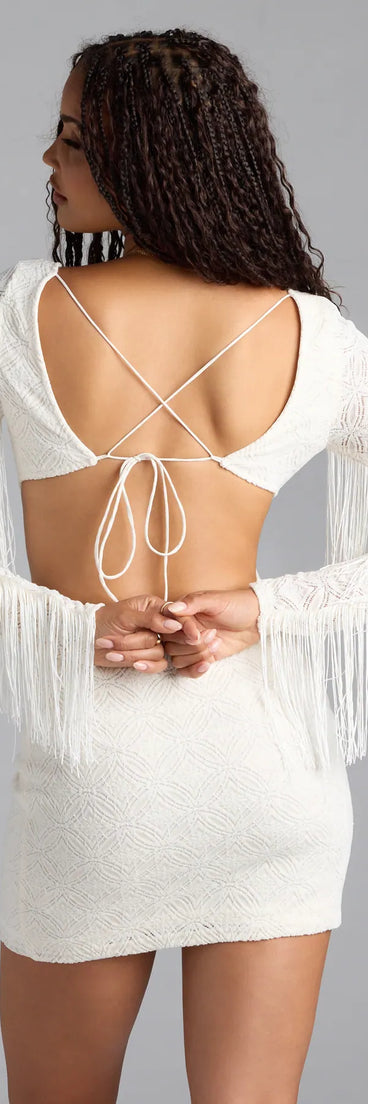 Soak up the season in the Obsessed With The Vibe Fringe Lace Mini Dress, a ivory sundress styled for easy days, outdoor plans, and everything in between.