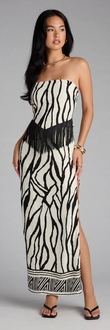 Style your seasonal looks with the Chic On Vacay Geometric Print Maxi Tube Dress, a trend-right, ivory fall dress designed for any plan on your calendar with new and unqiue details.