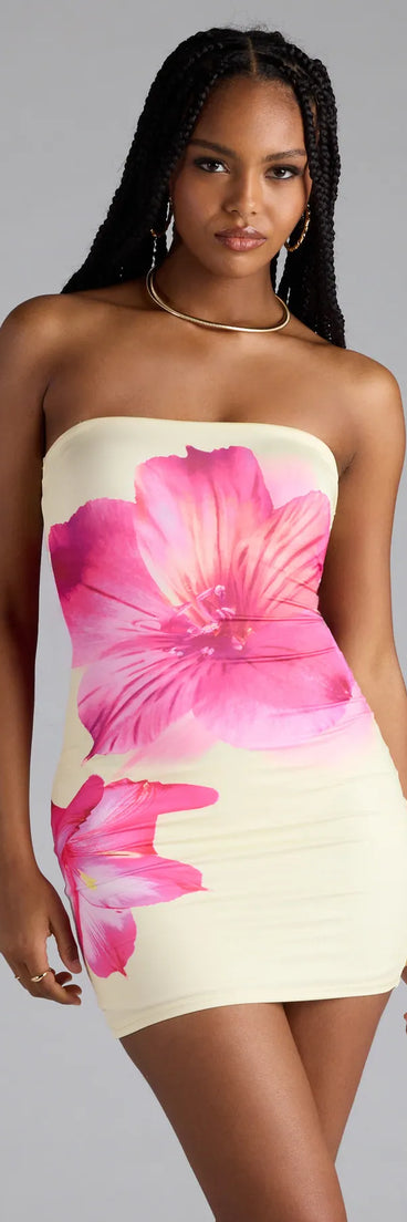 Step into summer looking effortlessly chic in the Gorgeous Vibe Floral Bodycon Mini Dress in yellow, a must-have Windsor dress for your warm-weather wardrobe.