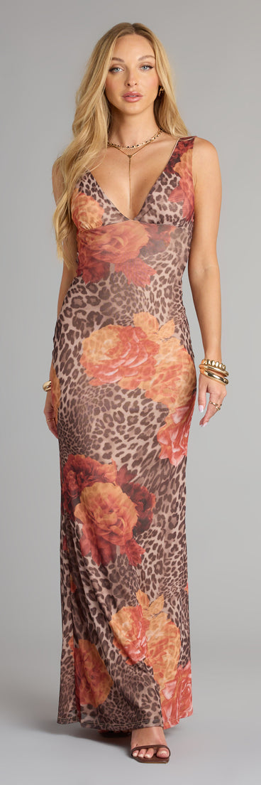 The Wild Bloom Mesh Maxi Dress is your new go-to Windsor dress—effortless, versatile, and made to update your fall style in seconds.