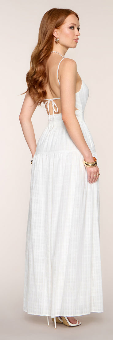 Flirty Chic Cutout Maxi Dress