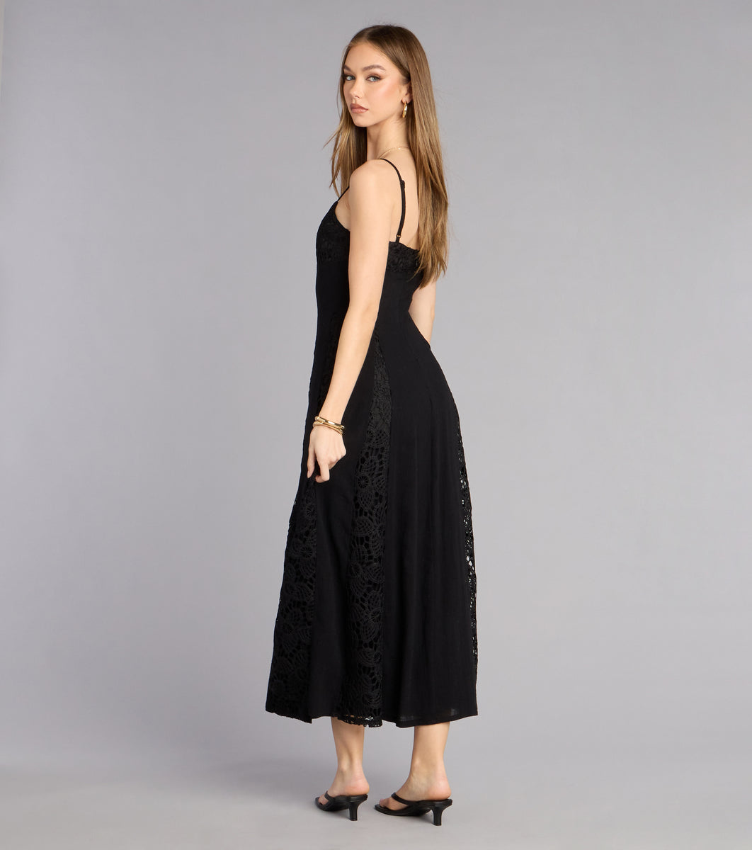 Soft Spoken Statement Linen V Neck Maxi Dress & Windsor
