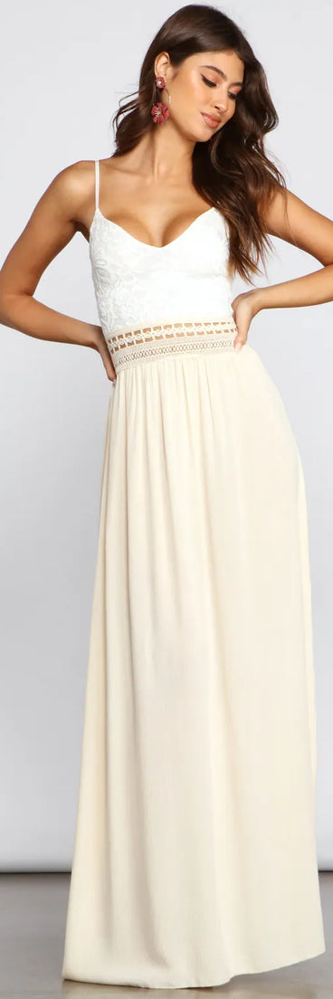 Crochet Cutie Linen Maxi Dress