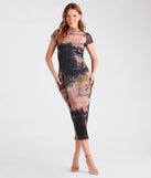 Stay effortlessly stylish on a winter vacation in the Ravishing Florals High-Slit Ruched Maxi Dress, a brown maxi dress with an elevated fabric and ankle-grazing length for ultimate holiday-ready allure.