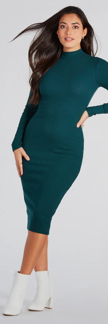 Celebrate the special day in the Good Looks Mock Neck Long Sleeve Knit Midi Dress, a hunter green country wedding guest dress with soft, romantic details that blend charm and sophistication.