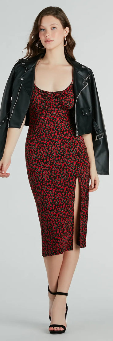 With its mid-calf hem and popular flattering fit, the Sweet Flair High Slit Ditsy Floral Knit Midi Dress in black nails the balance of trend and ease, redefining go-to midi dresses for any occasion.