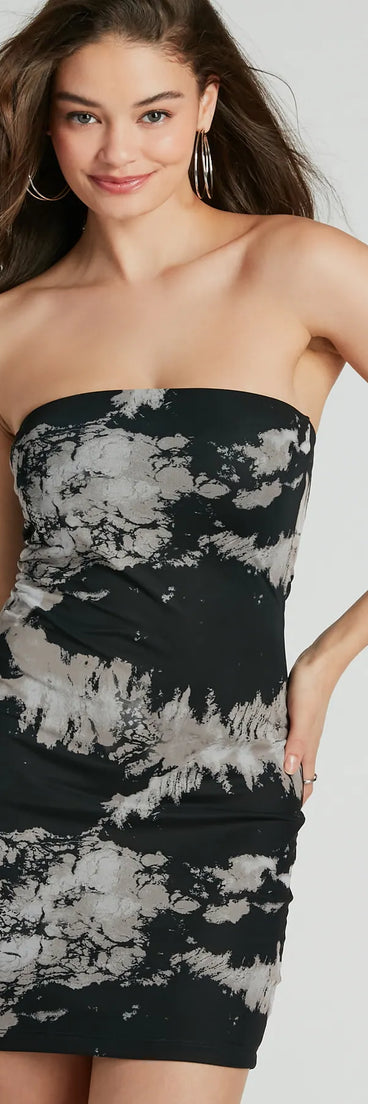 The Cool Girl Chic Strapless Abstract Mesh Mini Dress is a mini dress that will make a statement with its short hemline and on-trend details to have you ready for any event!